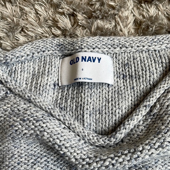 Old navy crewneck sweater - Picture 3 of 4